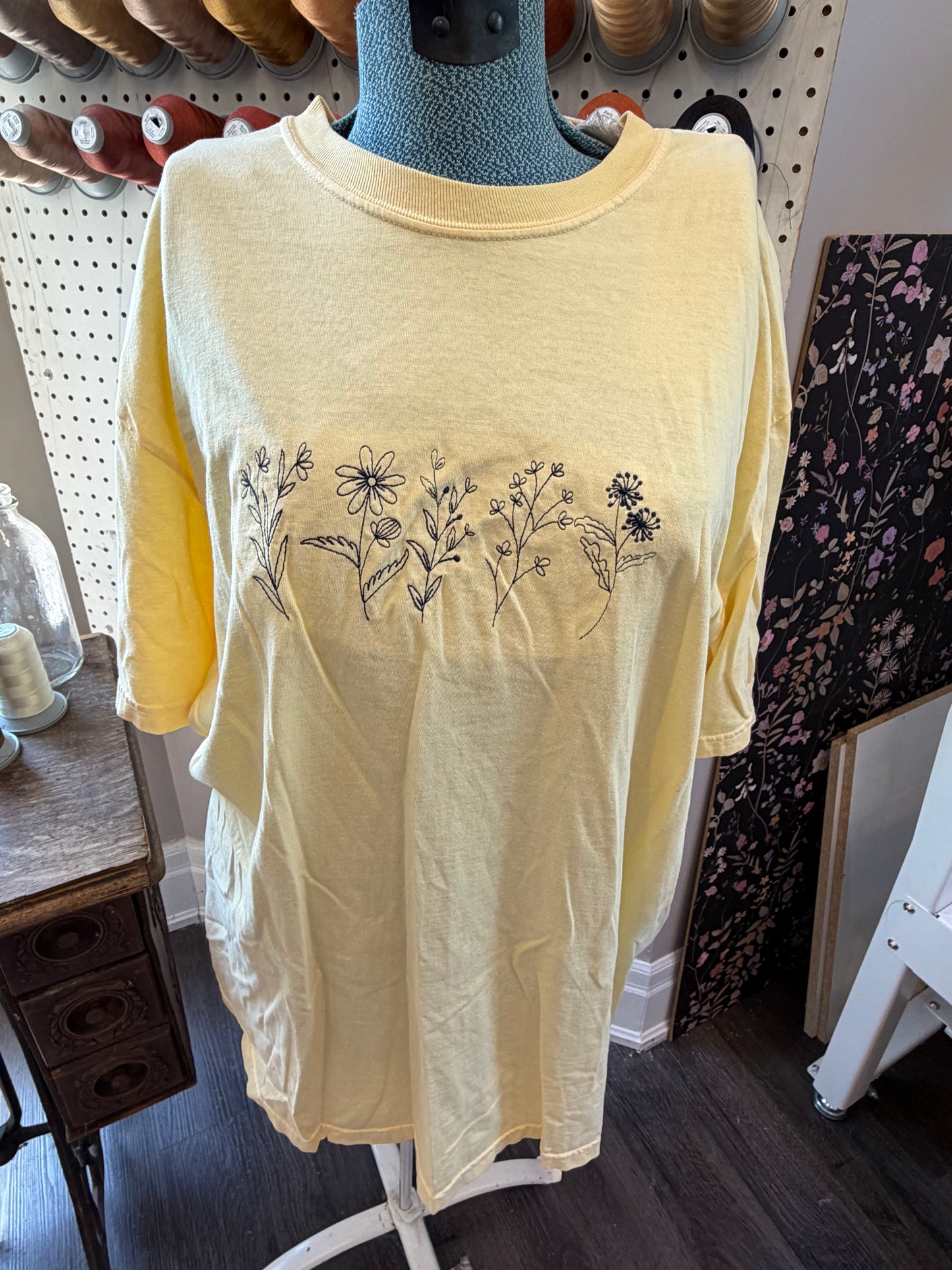 XL Butter Floral Tee