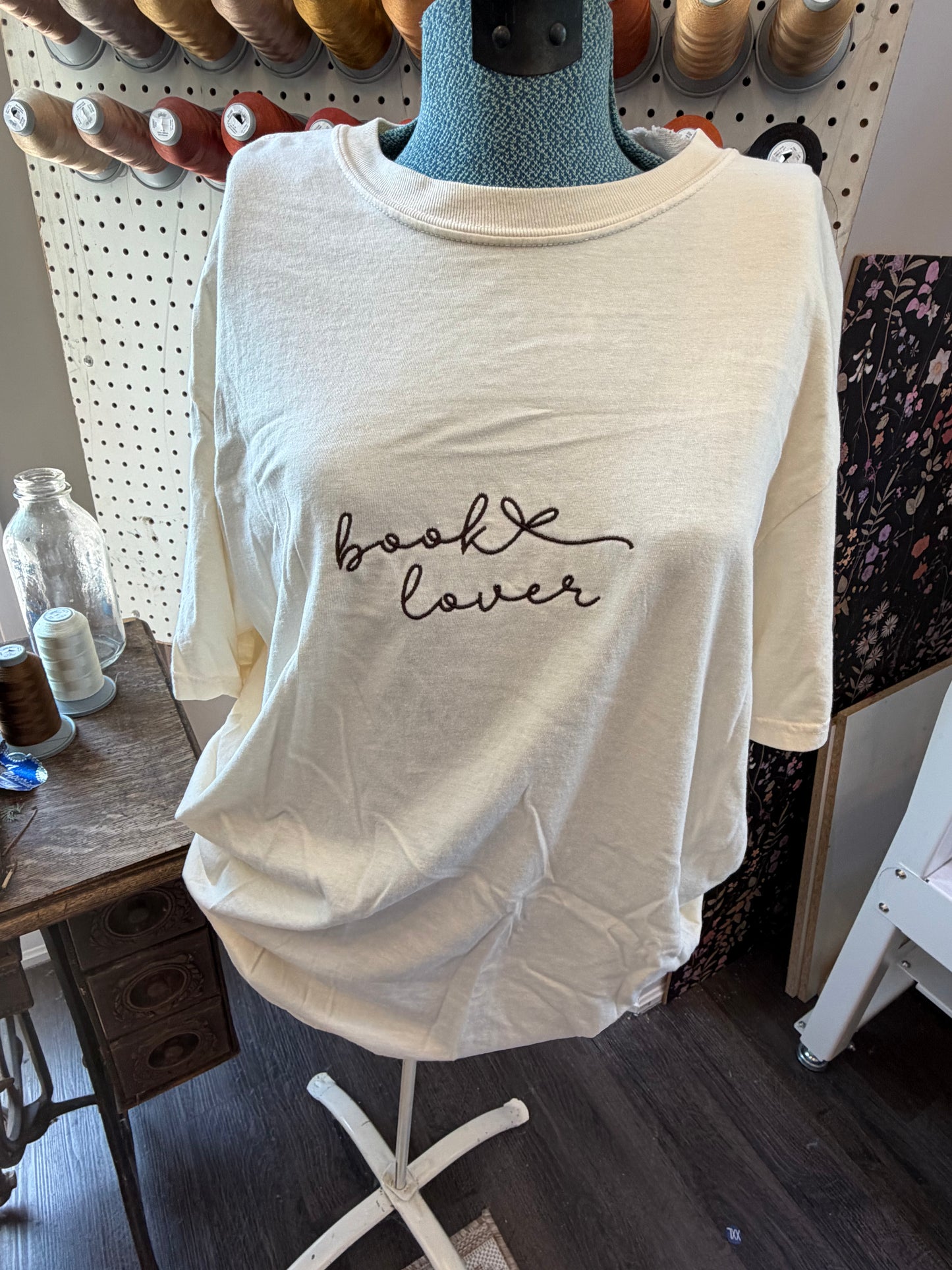 Large Ivory Book Lover Tee