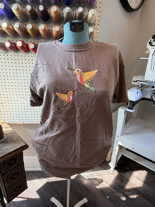 Small Brown Humming Bird Tee-shirt