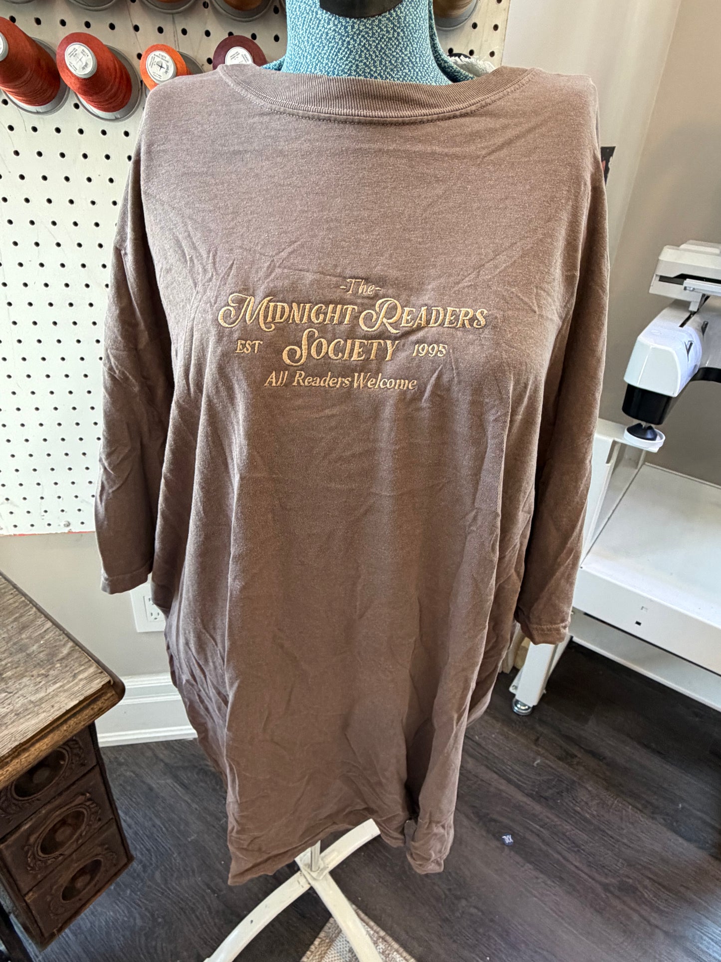 3XL brown midnight readers tee