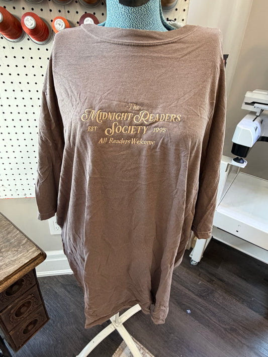 2XL brown midnight readers tee